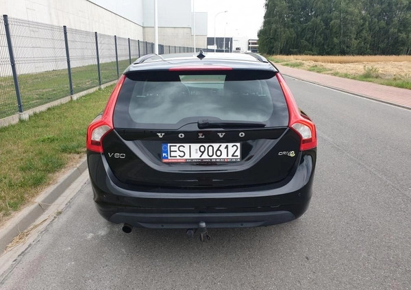 Volvo V60 cena 31909 przebieg: 250000, rok produkcji 2011 z Sieradz małe 301